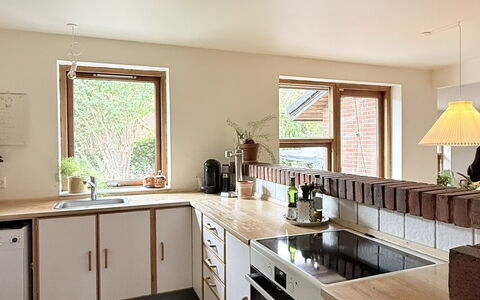 Full House - 3 Br - 2 Bathrooms - Parking: Kitchen