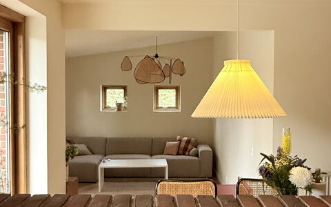 Full House - 3 Br - 2 Bathrooms - Parking: Kitchen, Living Room