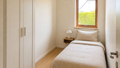 Full House - 3 Br - 2 Bathrooms - Parking: Bedroom