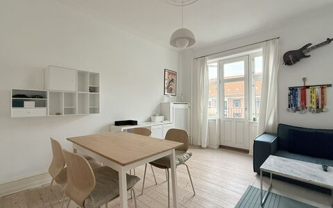 Østerbro - Close Metro - 2 People - 1 Br: Living Room