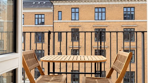 Islands Brygge - Bright Apartment - Water - 2 Br: Balcony / Terrace / Patio