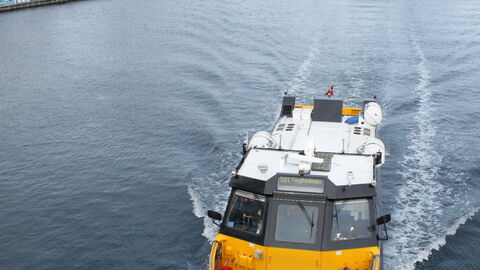 Center - Close To Everything - Close To The King: Outdoor