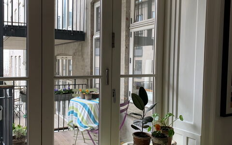 Close To The Lakes - Close To Center