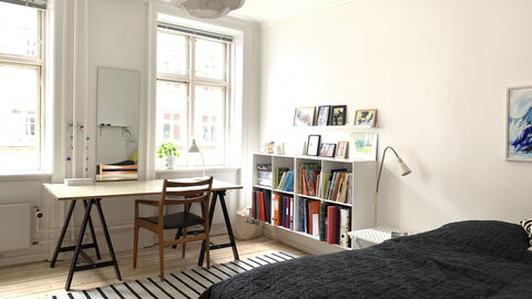 Close To The Lakes - Close To Center