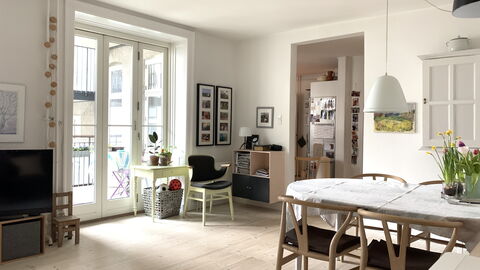 Close To The Lakes - Close To Center: Dining Room, Living Room