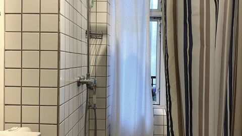 Close To The Lakes - Close To Center