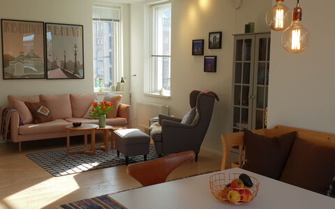 Free Parking - 1 Br - 2 People - Close To Water: Living Room