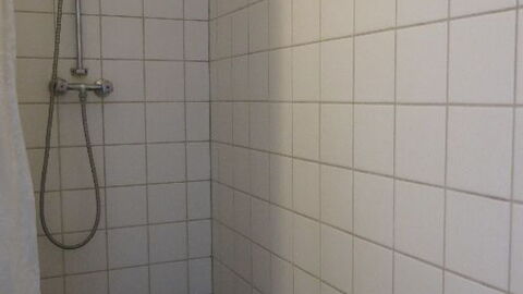 Direct Center - Inner City: Bathroom