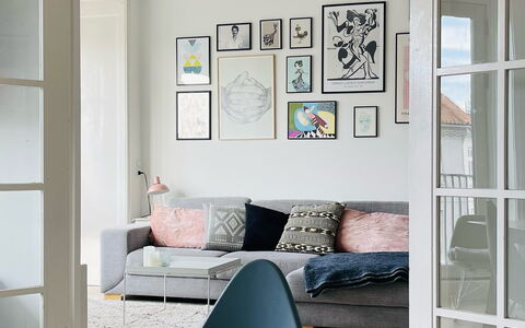 Close To The Opera: Living Room