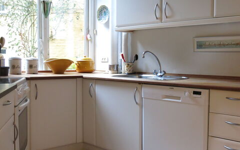 Center - Close To The King- 2 Persons: Kitchen