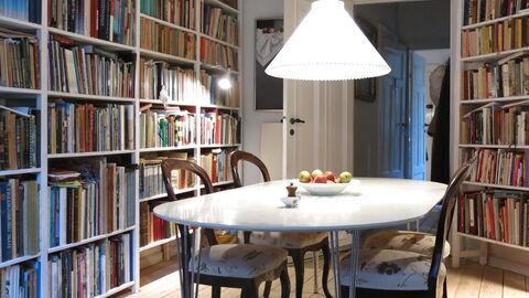 Center - Close To The King- 2 Persons: Dining Room